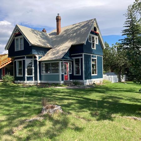 Victorian Guest Getaway-20Mins To Glacier National Park-10Mins To Airport! Колумбія-Фоллс Екстер'єр фото