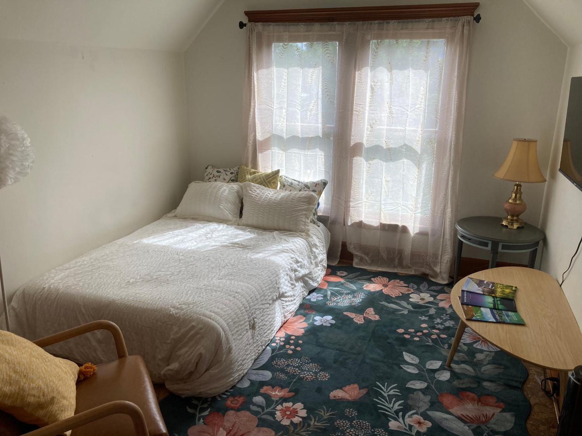Victorian Guest Getaway-20Mins To Glacier National Park-10Mins To Airport! Колумбія-Фоллс Екстер'єр фото