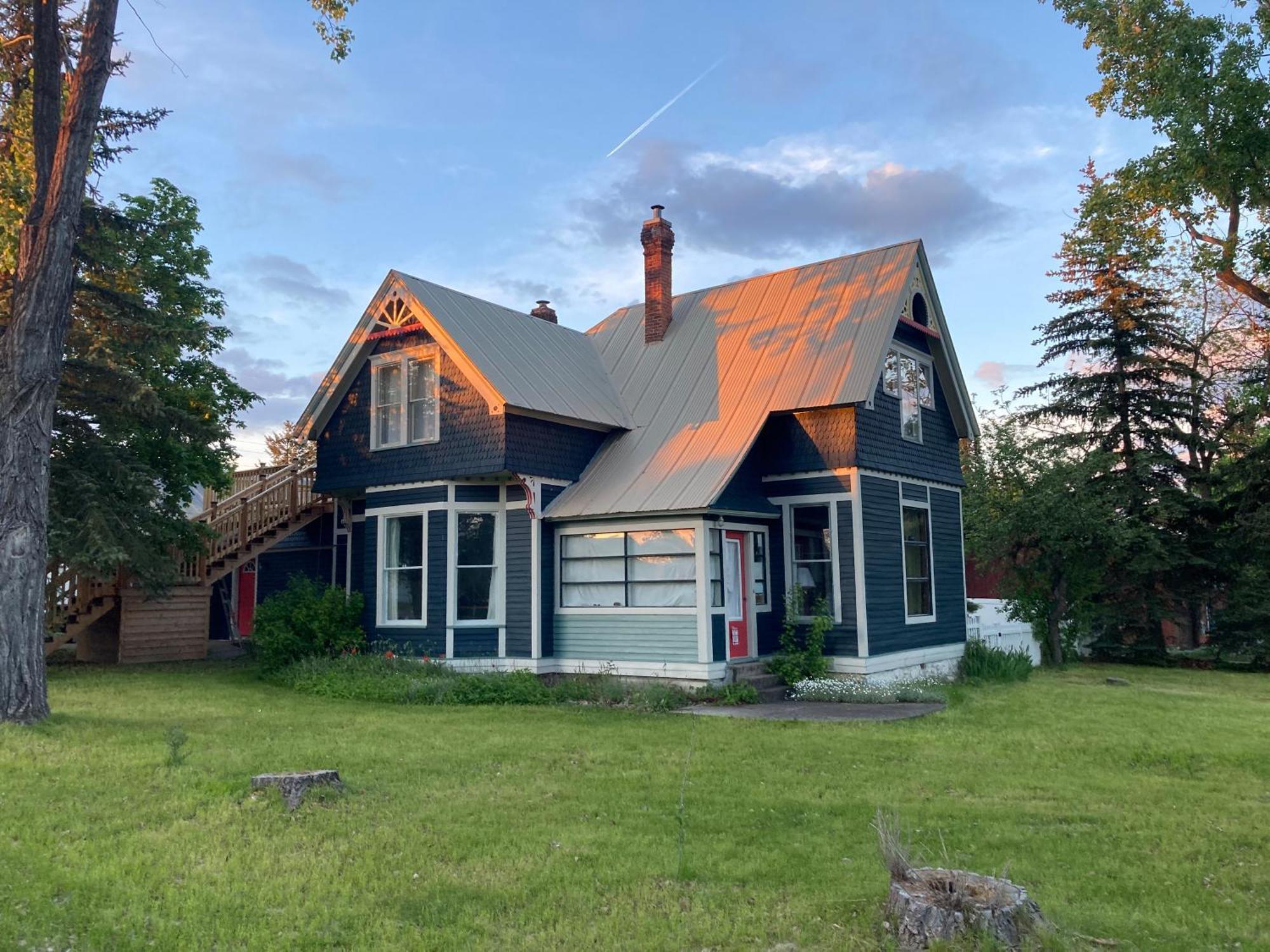 Victorian Guest Getaway-20Mins To Glacier National Park-10Mins To Airport! Колумбія-Фоллс Екстер'єр фото