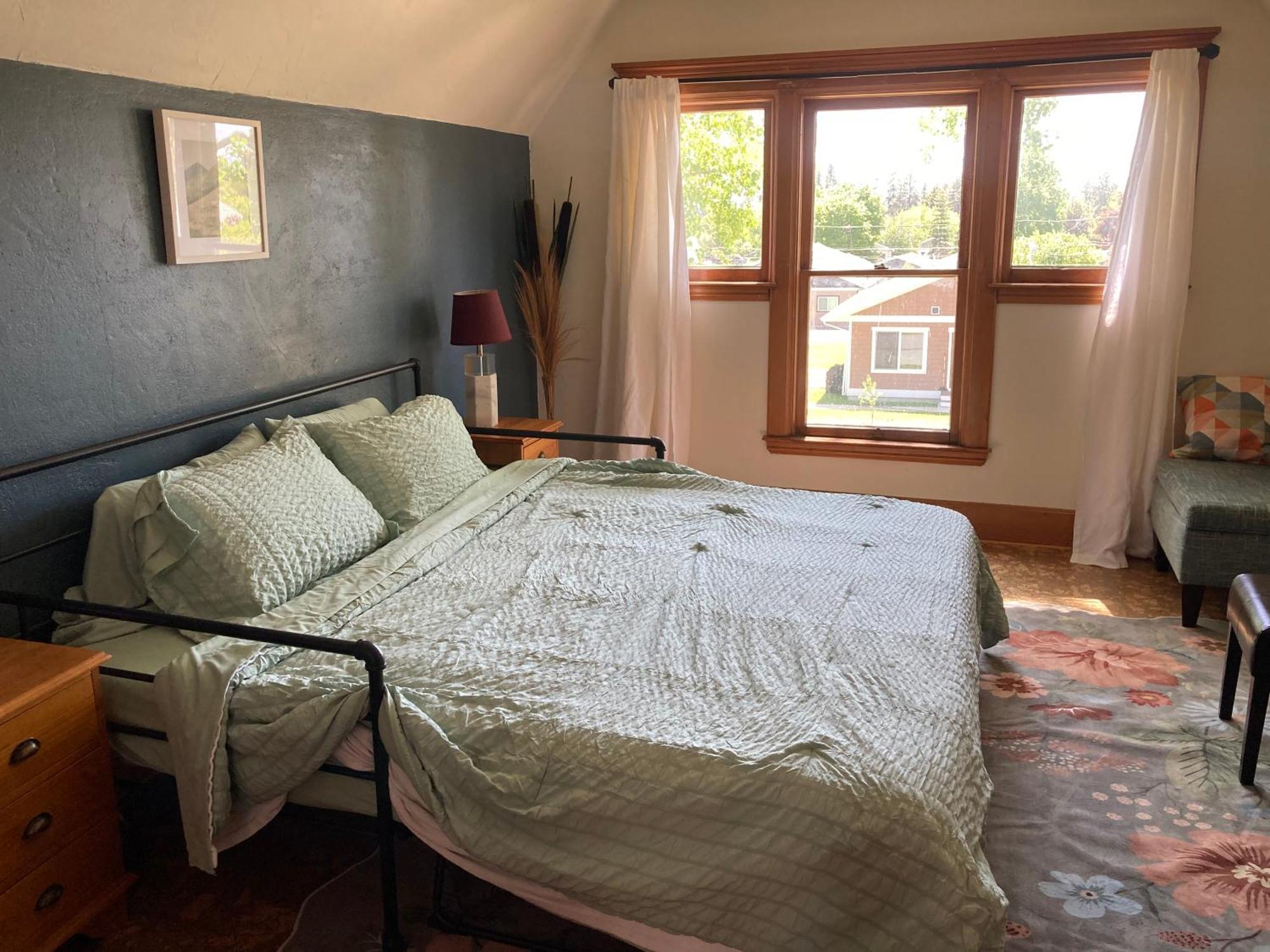 Victorian Guest Getaway-20Mins To Glacier National Park-10Mins To Airport! Колумбія-Фоллс Екстер'єр фото